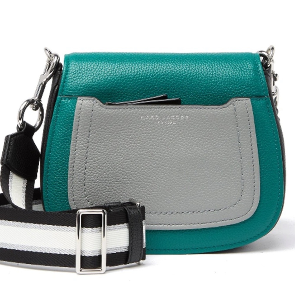 Marc Jacobs MINI EMPIRE CITY COLORBLOCK
LEATHER MESSENGER BAG IN
ARUGULA
